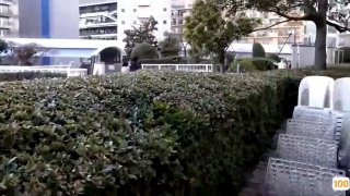 在学校后与娇小可爱的女友做爱